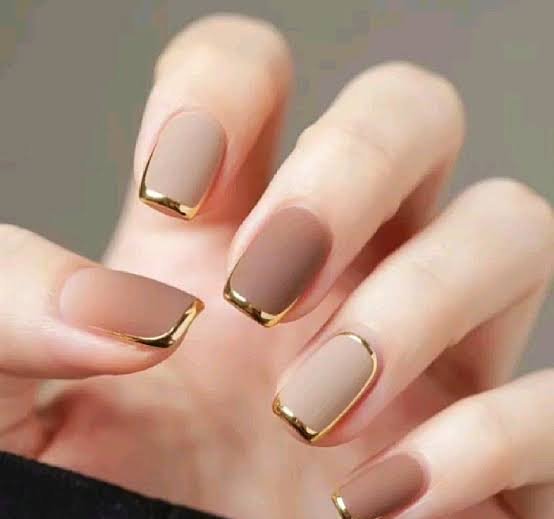  طرح ناخن پاییزی فرنچ