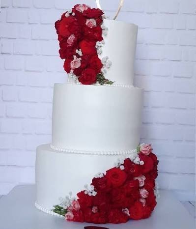  عکس کیک چند طبقه با تزئین گل برای عروسی