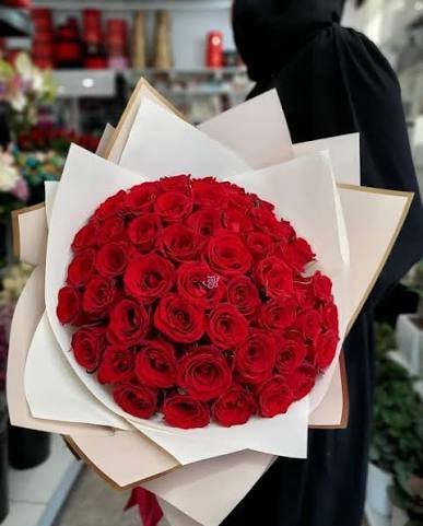  عکس هنری دسته گل رز قرمز