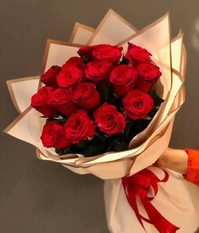  عکس هنری دسته گل رز قرمز