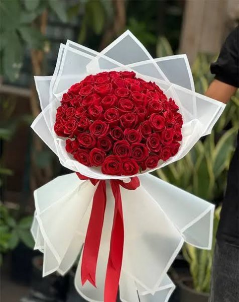  عکس هنری دسته گل رز قرمز