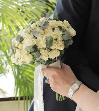  دسته گل عروس رز مینیاتوری
