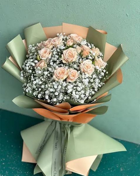  دسته گل عروس رز مینیاتوری