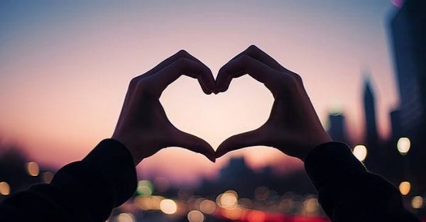  عکس دخترانه قلبی با کیفیت