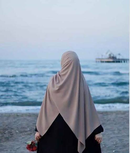  عکس دختر کنار دریا با چهره