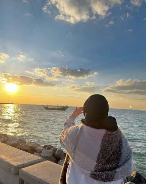  عکس دختر کنار دریا با چهره