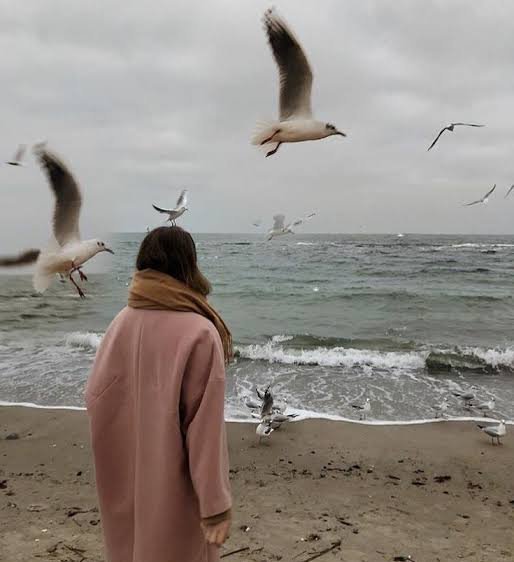  عکس دختر کنار دریا با چهره