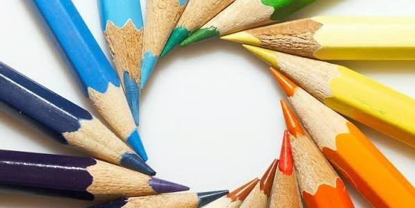  عکس پس زمینه مداد رنگی با کیفیت عالی