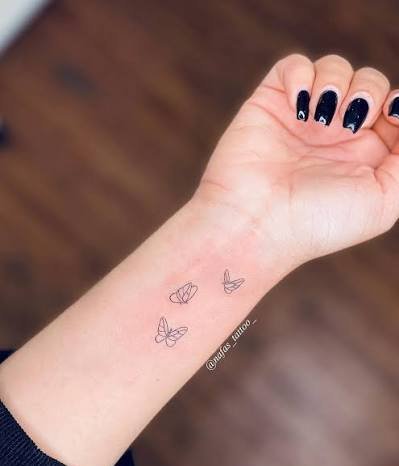 عکس طرح تاتو پروانه های فانتزی روی مچ دست
