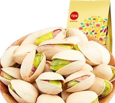  عکس والپیپر بشقاب پر از پسته لاکچری