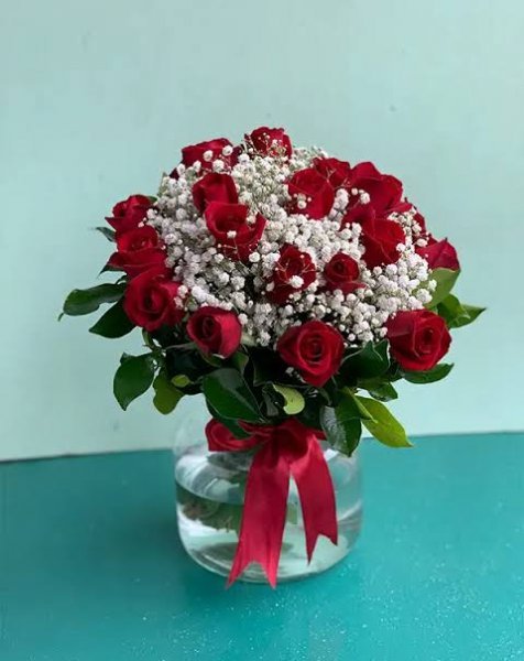 عکس دسته گل رز داخل گلدان شیشه ای با کیفیت عالی
