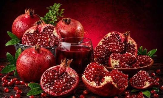  عکس پروفایل ظرف پر از دانه های انار