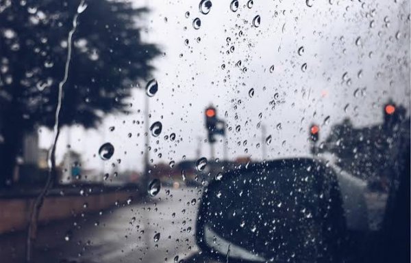  عکس جاده بارانی با کیفیت بالا مناسب دسکتاپ