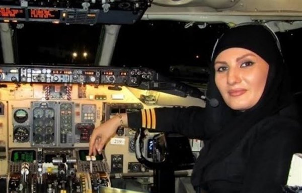  عکس خلبان زن