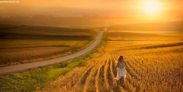 عکس ساده و شیک دختر تنها در غروب آفتاب