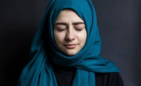  عکس چشم گریه دختر فیک