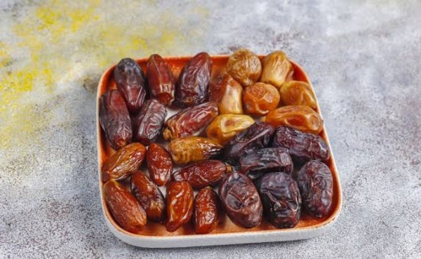  عکس میوه خوشمزه و شیرین خرما