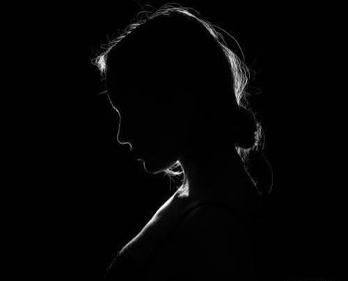  عکس پروفایل مشکی مینیمال