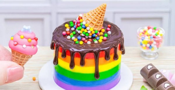 عکس کیک شکلاتی نرم و خیس به همراه بستنی