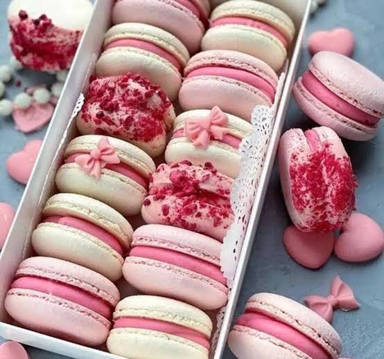  عکس شیرینی های صورتی کیوت