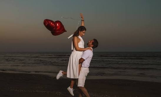  عکس عاشقانه دونفره لب ساحل