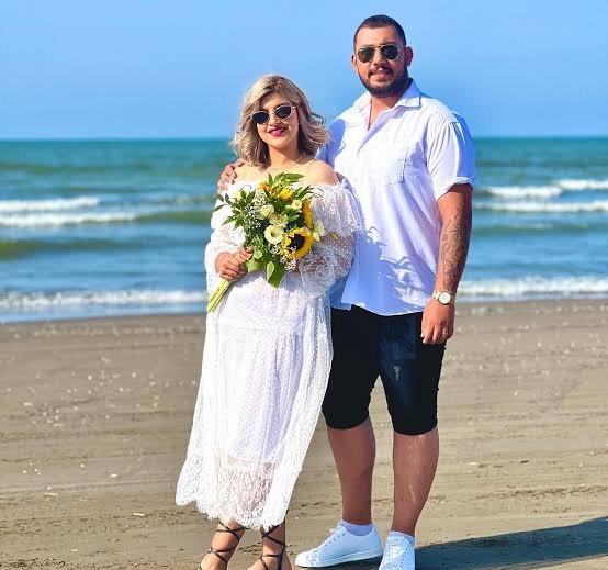  دونفره ژست عکس لب دریا اینستاگرام