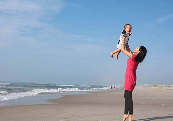  دونفره ژست عکس لب دریا اینستاگرام