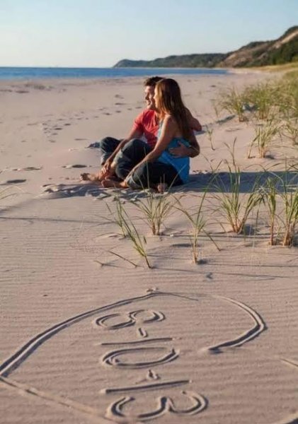 ژست عکس کنار دریا دونفره دخترانه