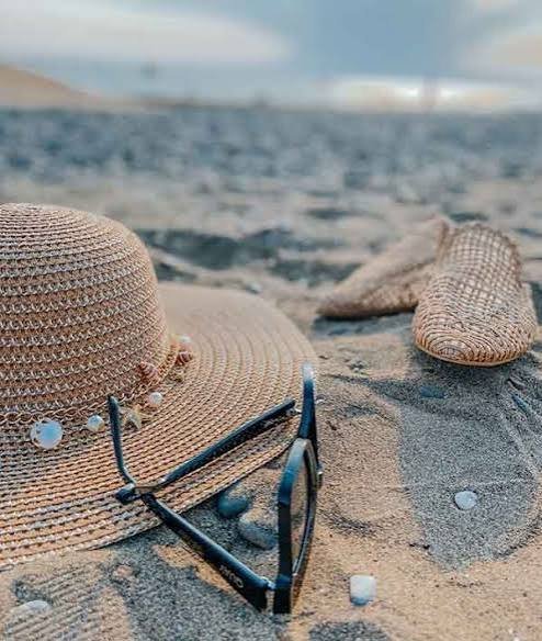  ژست عکس کنار دریا بدون چهره