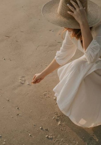  ژست عکس کنار دریا بدون چهره