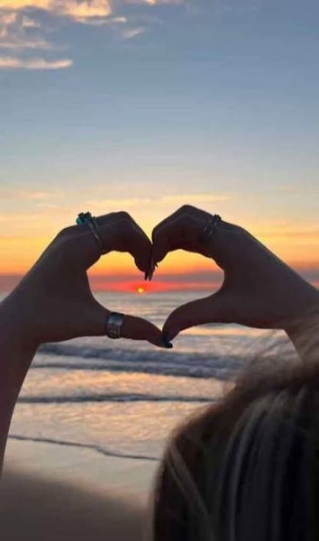  ژست عکس کنار دریا بدون چهره