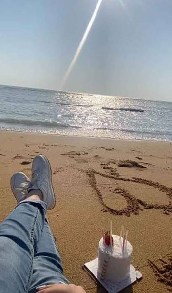  ژست عکس کنار دریا بدون چهره