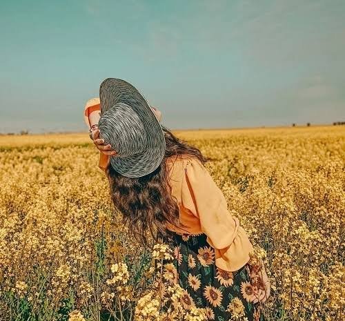  عکس پروفایل دختر ناز و خوشگل در باغ