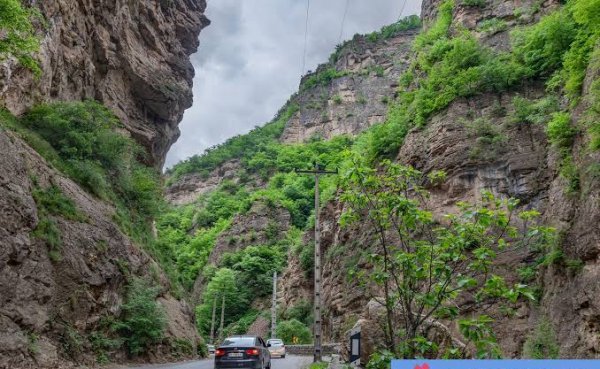 عکس جاده کوهستانی زیبا
