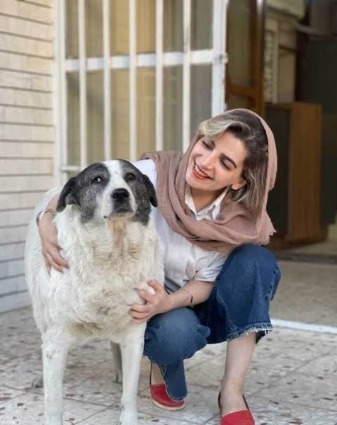  عکس خانم دامپزشک معروف اینستا
