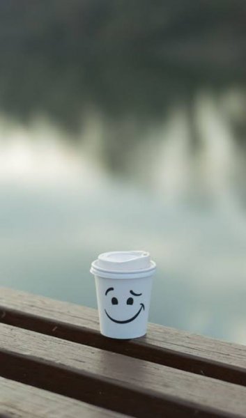 تصویر زمینه مینیمال به رنگ سفید برای گوشی