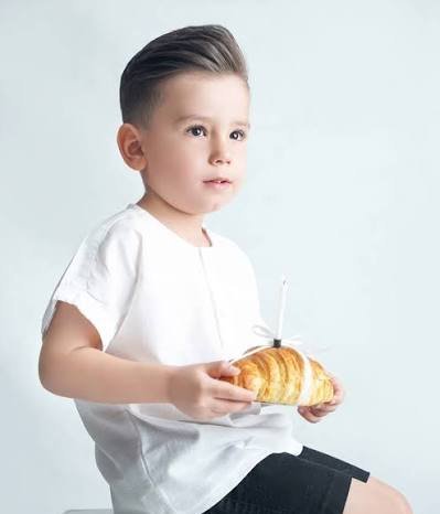  عکس مینیمال از پسر بچه