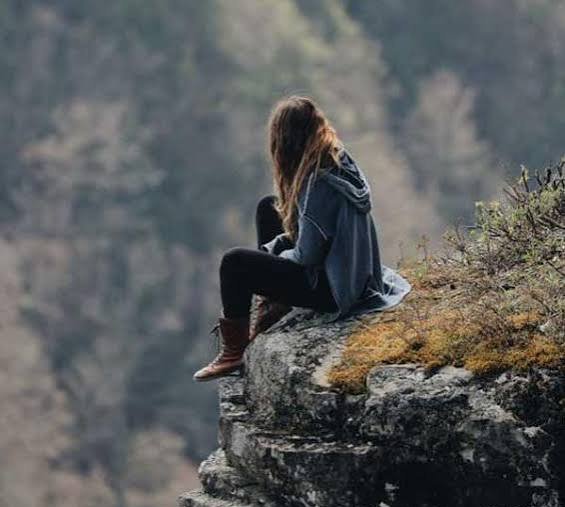  دانلود عکس دختر تنها برای پروفایل