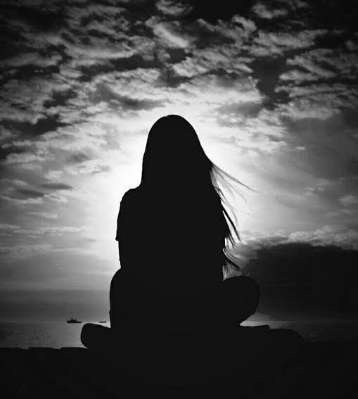  دانلود عکس دختر تنها برای پروفایل
