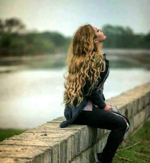  دانلود عکس دختر تنها برای پروفایل