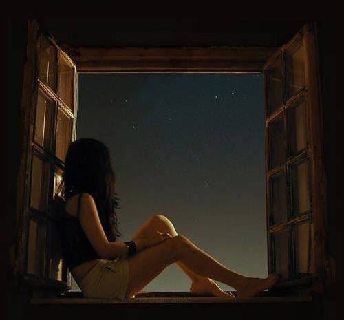  دانلود عکس دختر تنها برای پروفایل