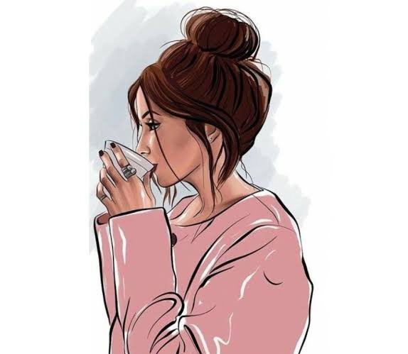  عکس سیاه و سفید زن با فنجان قهوه برای پروفایل