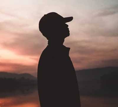  عکس جذاب از پسر با کلاه