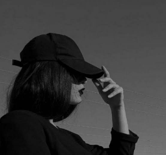  عکس با کلاه دخترانه