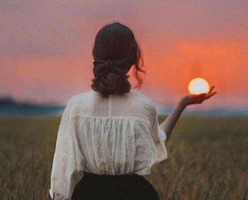  تصویر زن در غروب آفتاب با کیفیت بالا