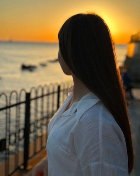  تصویر زن در غروب آفتاب با کیفیت بالا