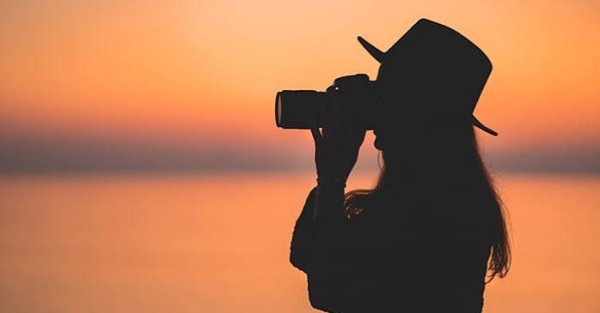  تصویر زن در غروب آفتاب با کیفیت بالا