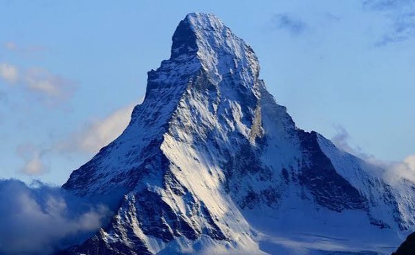  عکس با کیفیت از منظره کوهستان برای زمینه موبایل
