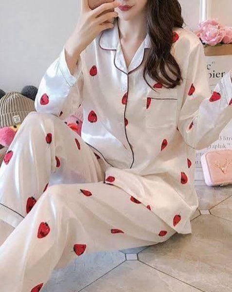  عکس بیکینی زنانه سفید