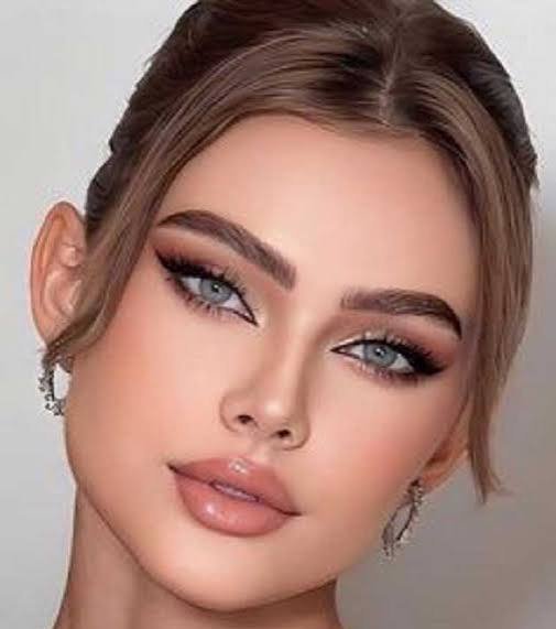  عکس دختر مدل با آرایش حرفه ای